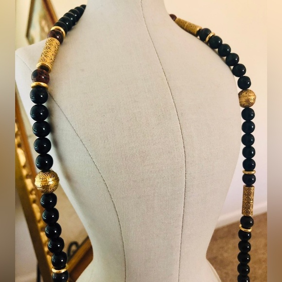 Beautiful 1928 Black Glass necklace - Picture 10 of 11